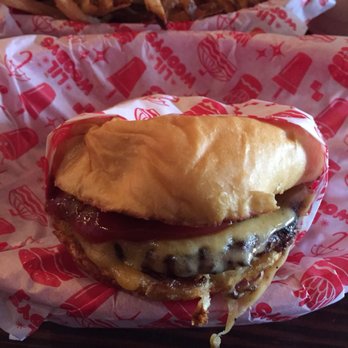 Lil Woody's - Burgers Near Me - Seattle, Washington Lil Woody's - Burgers Near Me - Seattle, Washington
