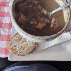 Le garde-manger - French onion soup