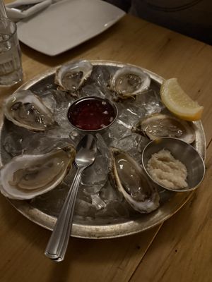 Jules Bistro by null