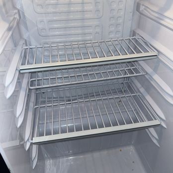 Peppertree Inn - Dirty fridge - Hotels Near Me - Beaverton, Oregon Peppertree Inn - Dirty fridge - Hotels Near Me - Beaverton, Oregon