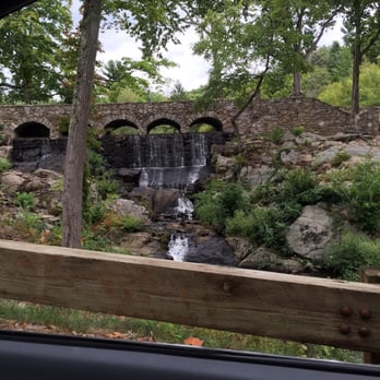 Case Mountain - Waterfall at the spring st parking area - Hiking Near Me