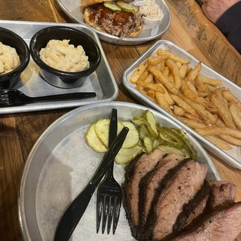 Edley's Bar-B-Que - Brisket Platter - Barbeque Near Me - Nashville, Tennessee Edley's Bar-B-Que - Brisket Platter - Barbeque Near Me - Nashville, Tennessee
