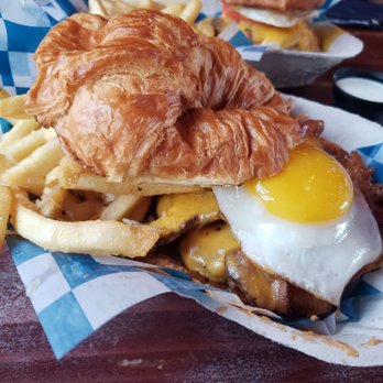 The Hills Pub - Bouffant burger and the Hills Burger - Pubs Near Me - La Mesa, California The Hills Pub - Bouffant burger and the Hills Burger - Pubs Near Me - La Mesa, California