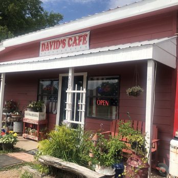 David's Cafe - the outside of the building - American Near Me - Earlsboro, Oklahoma