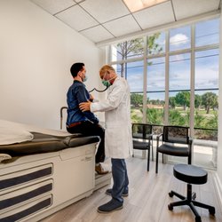 Prime MD of Naples - Great luminosity and spacious examination rooms