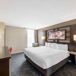 Best Western Plus Austin Central - King/Queen Room