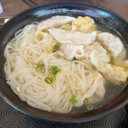 CS CHAN Wonton & Dumplings - Half and half wonton+dumpling soup added rice noodles.
