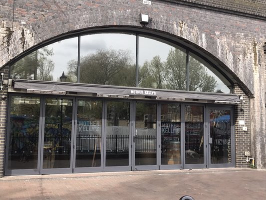 Mother Kelly’s Bethnal Green by null
