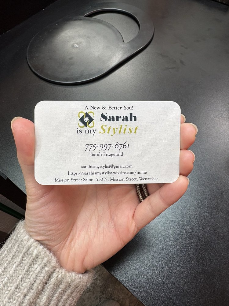 Sarah Is My Stylist Logo