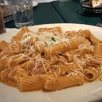 Mama D's Italian Kitchen - Italian Near Me - Hermosa Beach, California
