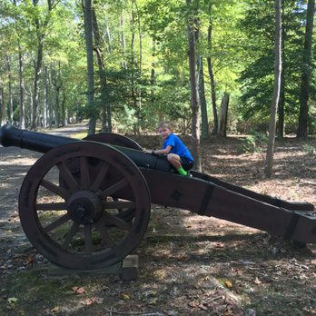 Yorktown Battlefield - Little boys enjoy the cannons. - Landmarks & Historical Buildings Near Me - Yorktown, Virginia Yorktown Battlefield - Little boys enjoy the cannons. - Landmarks & Historical Buildings Near Me - Yorktown, Virginia