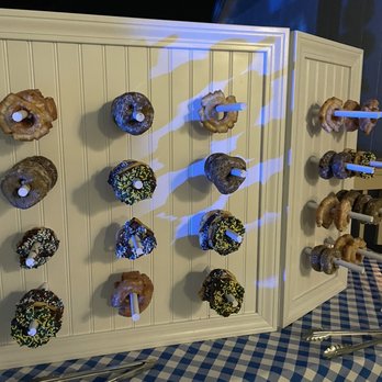 Gibson's Donuts - Donuts Near Me - Memphis, Tennessee