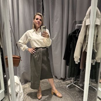 Alexandra's Designer Consignment - Unique skirt - Used, Vintage & Consignment Near Me - Seattle, Washington
