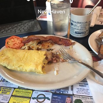 Rich's Cafe - The midwestern - American Near Me - New Haven, Indiana