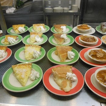 Morrison's - http://www.examiner.com/review/morrison-restaurant-at-3200-springdale-plaza?cid=db_articles - Buffets Near Me - Mobile, Alabama