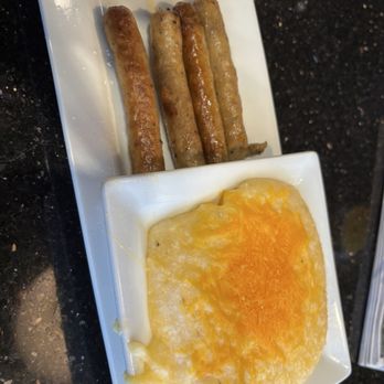 Keke's Breakfast Cafe - Grits & Sausage - Breakfast & Brunch Near Me - Boca Raton, Florida