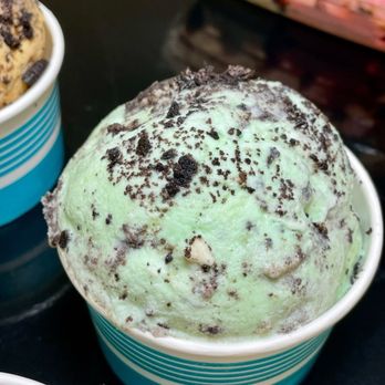 Sugar Mama's - Mint Oreo - Desserts Near Me - Fairfax, Virginia