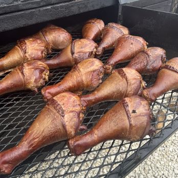 Rootin Tootin BBQ - Jumbo Turkey Legs - Food Trucks Near Me - Austin, Texas