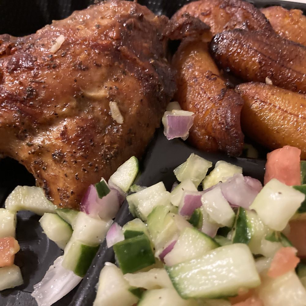 Don Pollo - I ordered mac&cheese but they gave me salad. - Peruvian Near Me - Silver Spring, Maryland