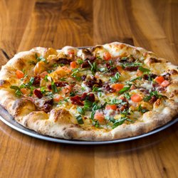 Smokin' Oak Wood-Fired Pizza & Taproom - Italian Stallion Signature Pizza