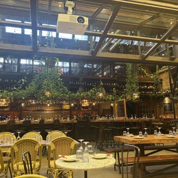Ainslie - Inside of the restaurant - Beer Gardens Near Me - Brooklyn, New York