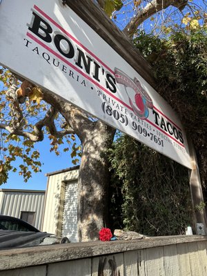 Boni's Tacos by null