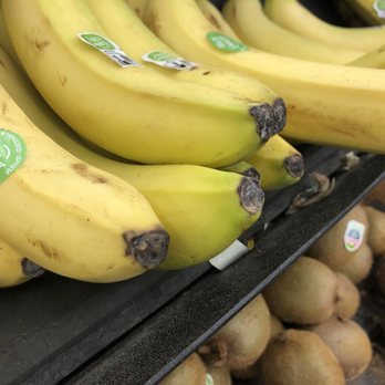 Hy-Vee - Dirty produce dept - Grocery Near Me - Omaha, Nebraska