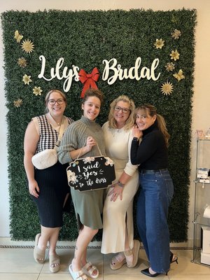 Lily's Bridal by null
