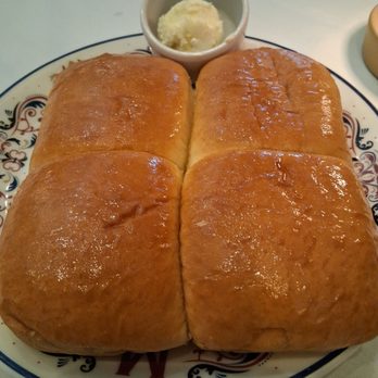 Maggiano's Little Italy - Fresh warm bread - Italian Near Me - Boca Raton, Florida Maggiano's Little Italy - Fresh warm bread - Italian Near Me - Boca Raton, Florida