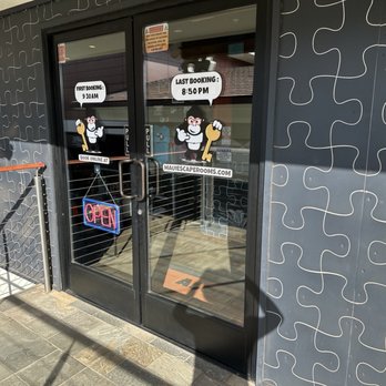 Maui Escape Rooms - Entrance to escape room - Escape Games Near Me - Lahaina, Hawaii Maui Escape Rooms - Entrance to escape room - Escape Games Near Me - Lahaina, Hawaii