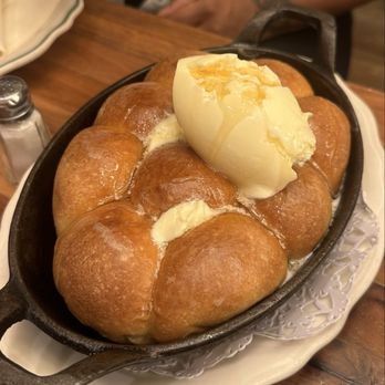 Maison Pickle - Pull Apart Honey And Butter Bread - Cocktail Bars Near Me - New York, New York