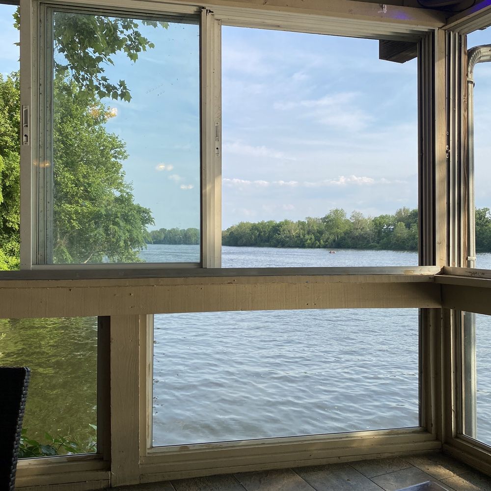 Cooper's Riverview - loved how close we were to the water! - Bars Near Me - Trenton, New Jersey