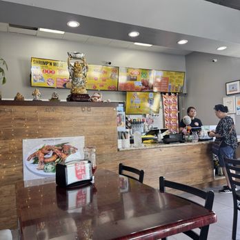SoCal Wings - Inside - cash register - Chicken Wings Near Me - Westminster, California SoCal Wings - Inside - cash register - Chicken Wings Near Me - Westminster, California