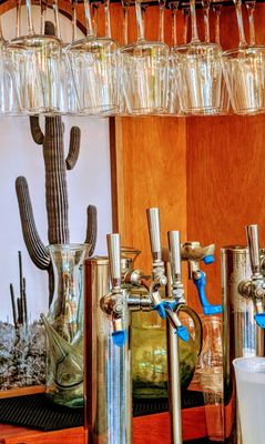 Le Hut Dinette by null