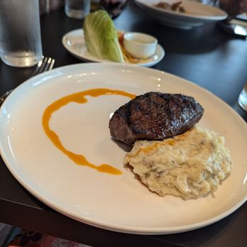 Five Chophouse & Bar - Bistro filet and mashed potatoes - Wine Bars Near Me - Fredericksburg, Virginia Five Chophouse & Bar - Bistro filet and mashed potatoes - Wine Bars Near Me - Fredericksburg, Virginia