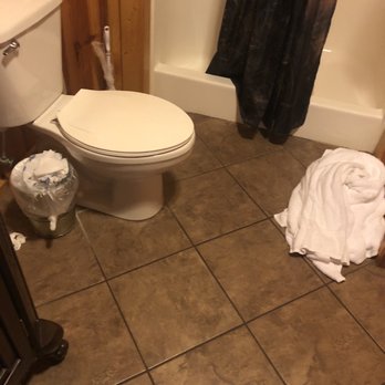 Cabins USA - Bathroom upstairs - Vacation Rentals Near Me - Sevierville, Tennessee Cabins USA - Bathroom upstairs - Vacation Rentals Near Me - Sevierville, Tennessee