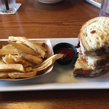 Kelseys Original Roadhouse - Grill cheese & bacon/mushrooms - Comfort Food Near Me - Brockville, Ontario Kelseys Original Roadhouse - Grill cheese & bacon/mushrooms - Comfort Food Near Me - Brockville, Ontario
