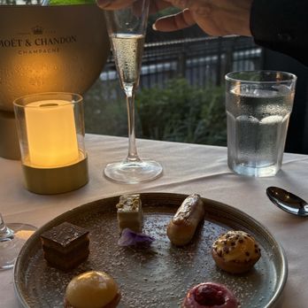 Mezze on the River - Seafood Near Me - New York, New York