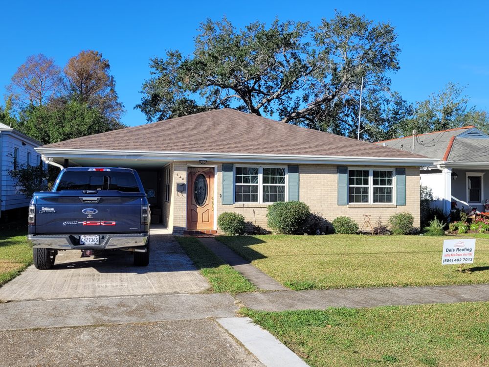 Slide of Del's & Son Roofing