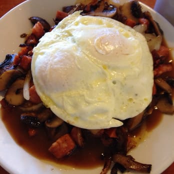 Eggs 'n Things - Hawaiian Loco Moco - Breakfast & Brunch Near Me - Honolulu, Hawaii