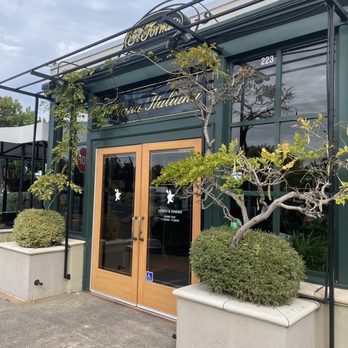 Il Fornaio - Italian Near Me - Corte Madera, California