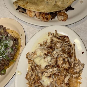 El Patron - Street Tacos, shrimp Quesadilla de Camaron - Mexican Near Me - Bartlett, Tennessee