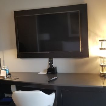 Archer Hotel Florham Park - TV/Desk - Hotels Near Me - Florham Park, New Jersey
