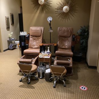 Indulge- The Spa At Caesars - Pedicure Area - Day Spas Near Me - Elizabeth, Indiana Indulge- The Spa At Caesars - Pedicure Area - Day Spas Near Me - Elizabeth, Indiana