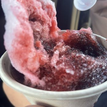 JoJo's Shave Ice - Berry berry shaved ice cream - Ice Cream & Frozen Yogurt Near Me - Waimea, Hawaii