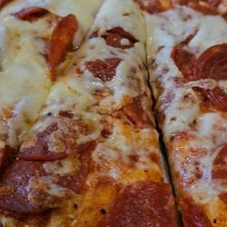 Mikey's Pizzeria - Pepperoni Pizza