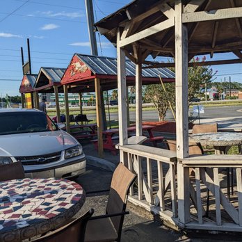 Malson's BBQ - Seating Area - Southern Near Me - Kingsland, Georgia