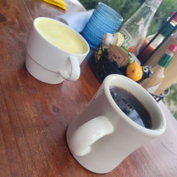 Cafe on 27 - Drip & turmeric latte - Breakfast & Brunch Near Me - Topanga, California