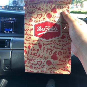Mrs. Fields Solano Mall - Walnut Walnut Fudge Brownie!!!! - Bakeries Near Me - Fairfield, California