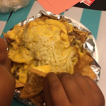 Don Meños Tacos - Asada nachos - Food Trucks Near Me - Azusa, California Don Meños Tacos - Asada nachos - Food Trucks Near Me - Azusa, California